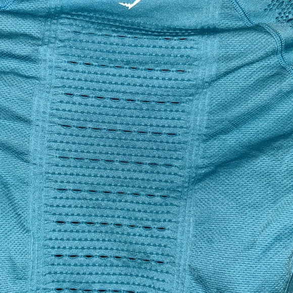 Gymshark cropped long sleeve athletic top - Picture 7 of 10